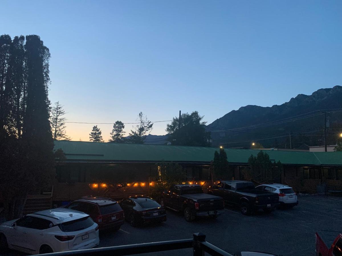 Destination Inn Radium Hot Springs Luaran gambar